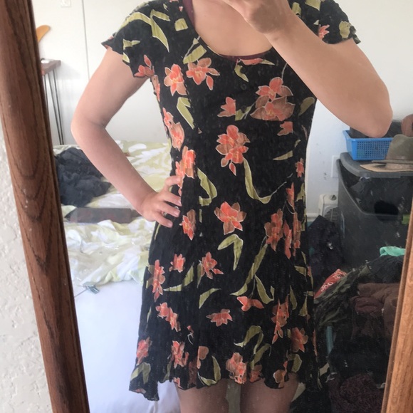 Volcom floral dress - Picture 6 of 6